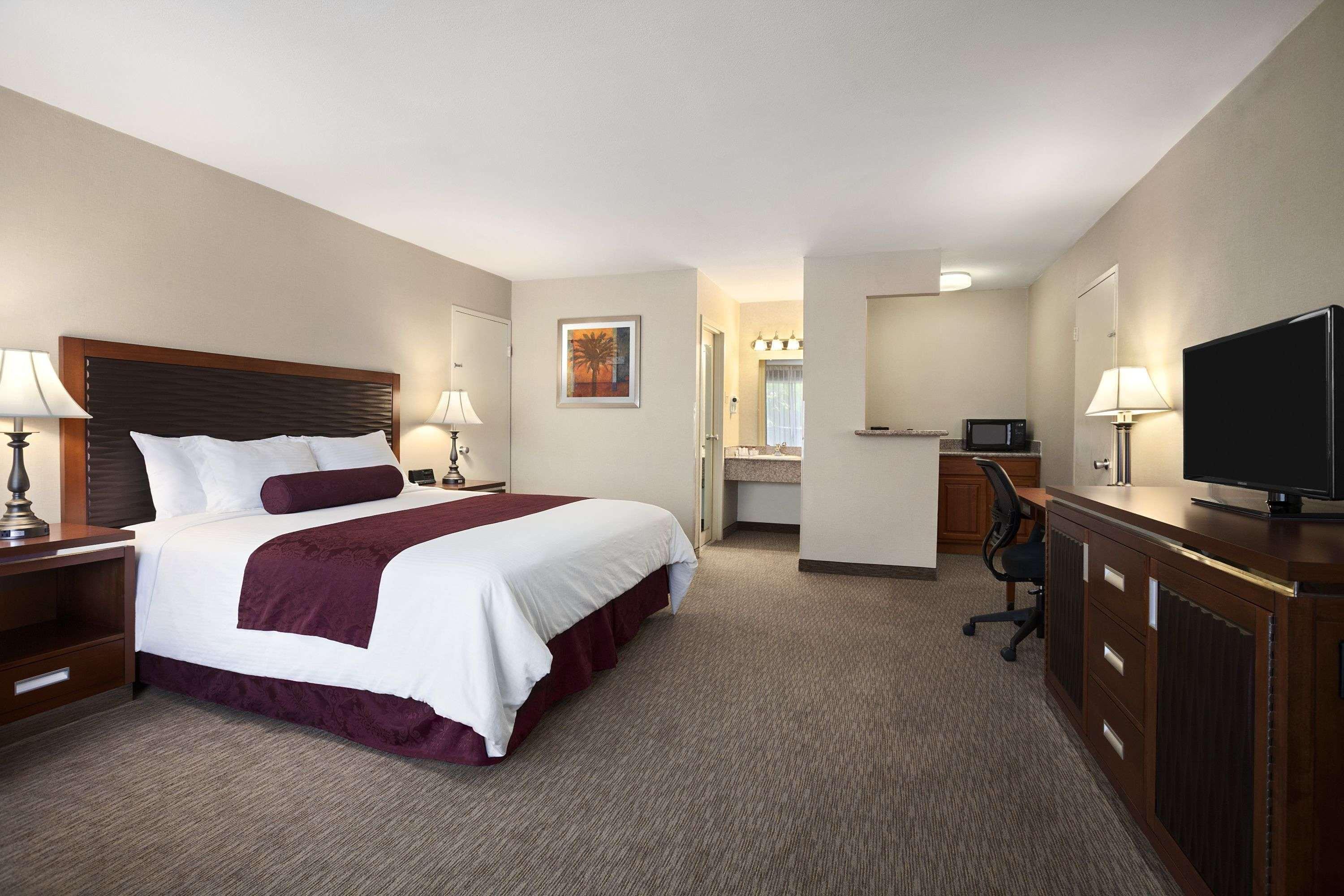 Ramada By Wyndham Sunnyvale/Silicon Valley Exteriör bild